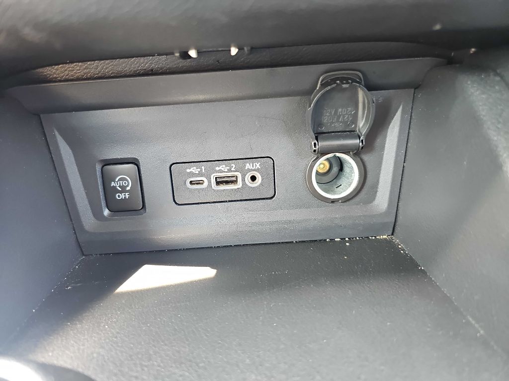 Photo 64 of this NISSAN SENTRA