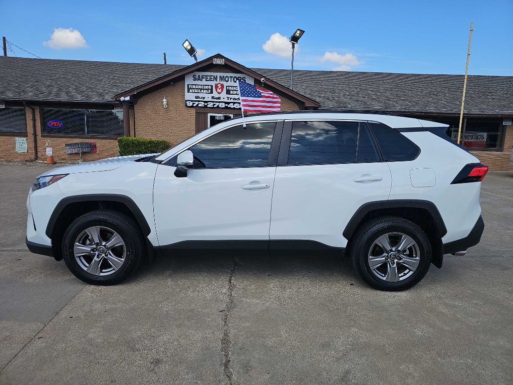 Photo 6 of this TOYOTA RAV4
