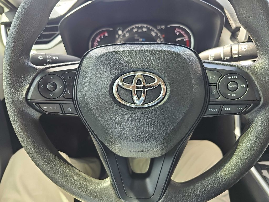 Photo 22 of this TOYOTA RAV4
