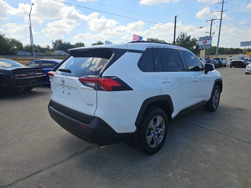 Photo 5 of this TOYOTA RAV4