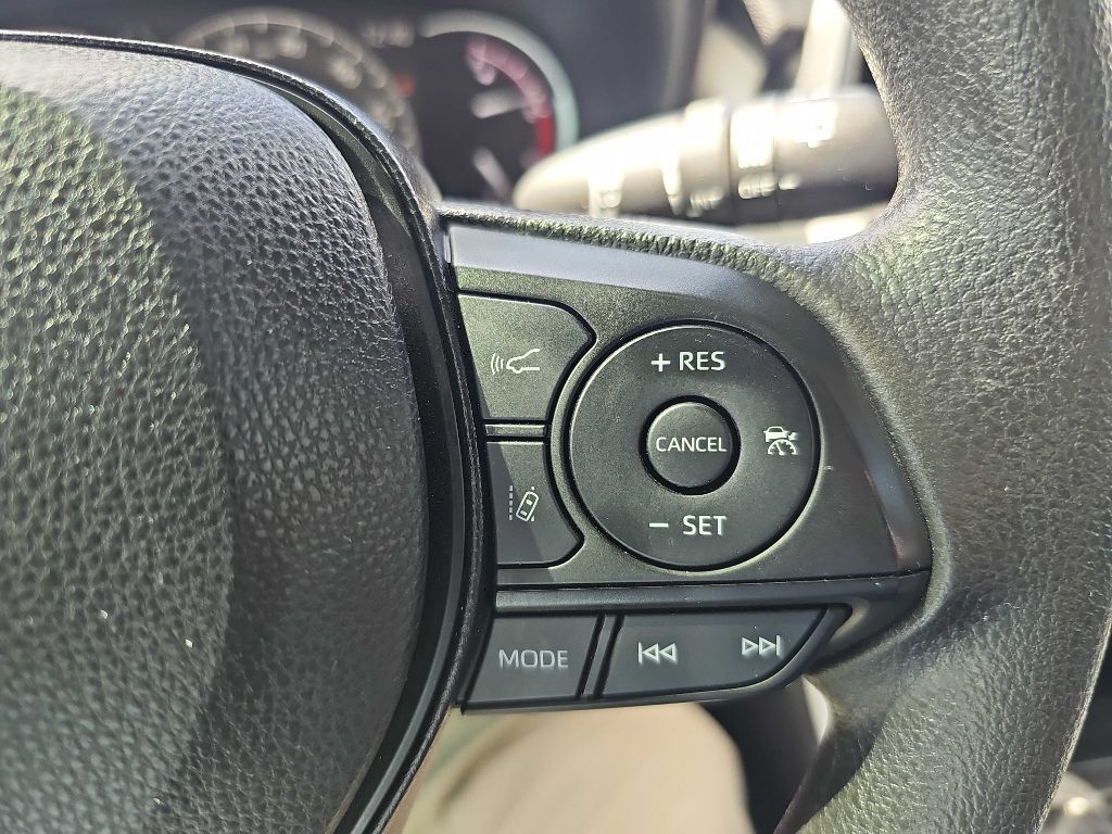 Photo 24 of this TOYOTA RAV4