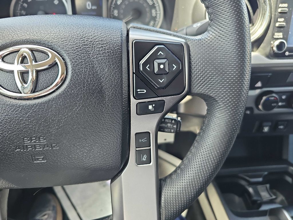 Photo 20 of this TOYOTA TACOMA