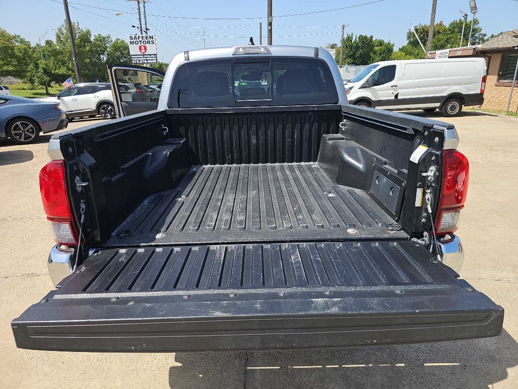 Photo 29 of this TOYOTA TACOMA