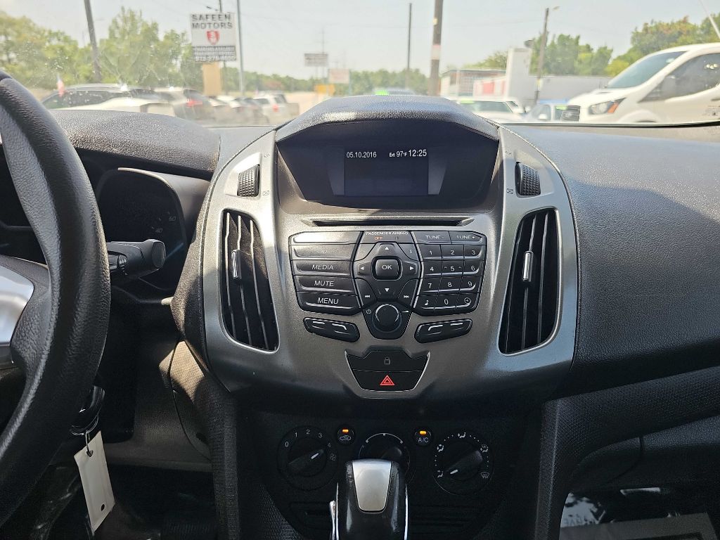Photo 29 of this FORD TRANSIT CONNECT