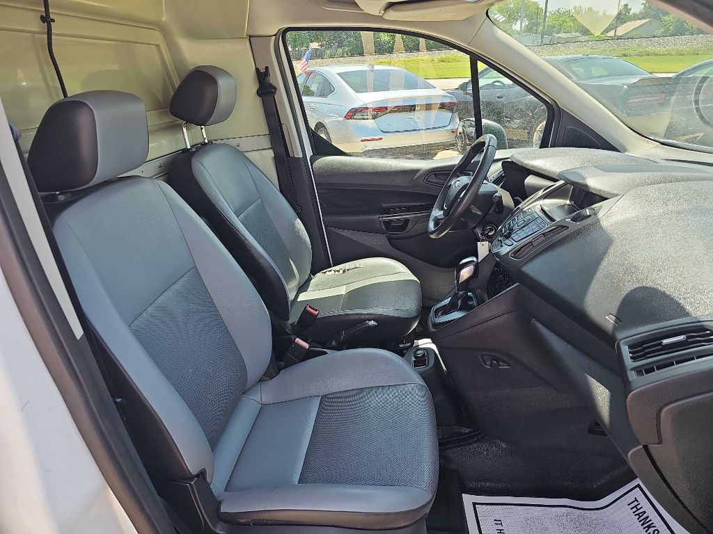 Photo 15 of this FORD TRANSIT CONNECT
