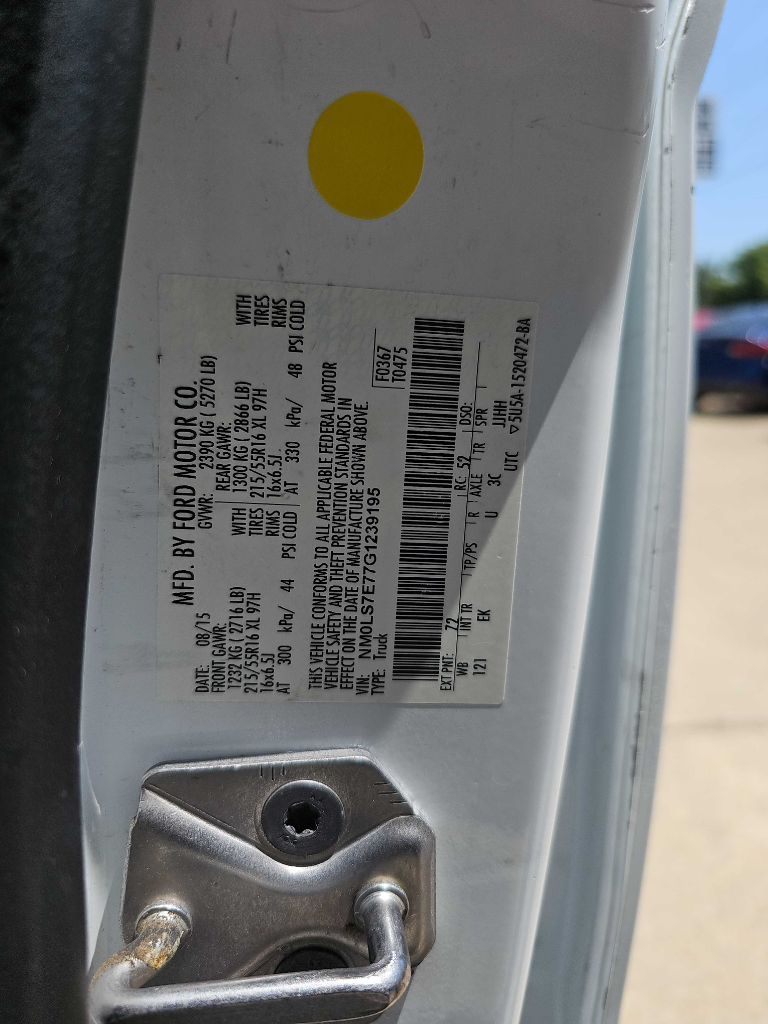 Photo 33 of this FORD TRANSIT CONNECT