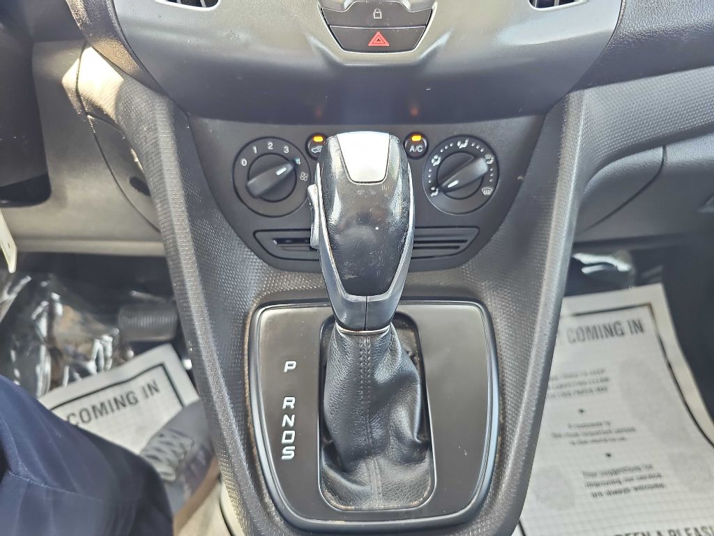 Photo 30 of this FORD TRANSIT CONNECT