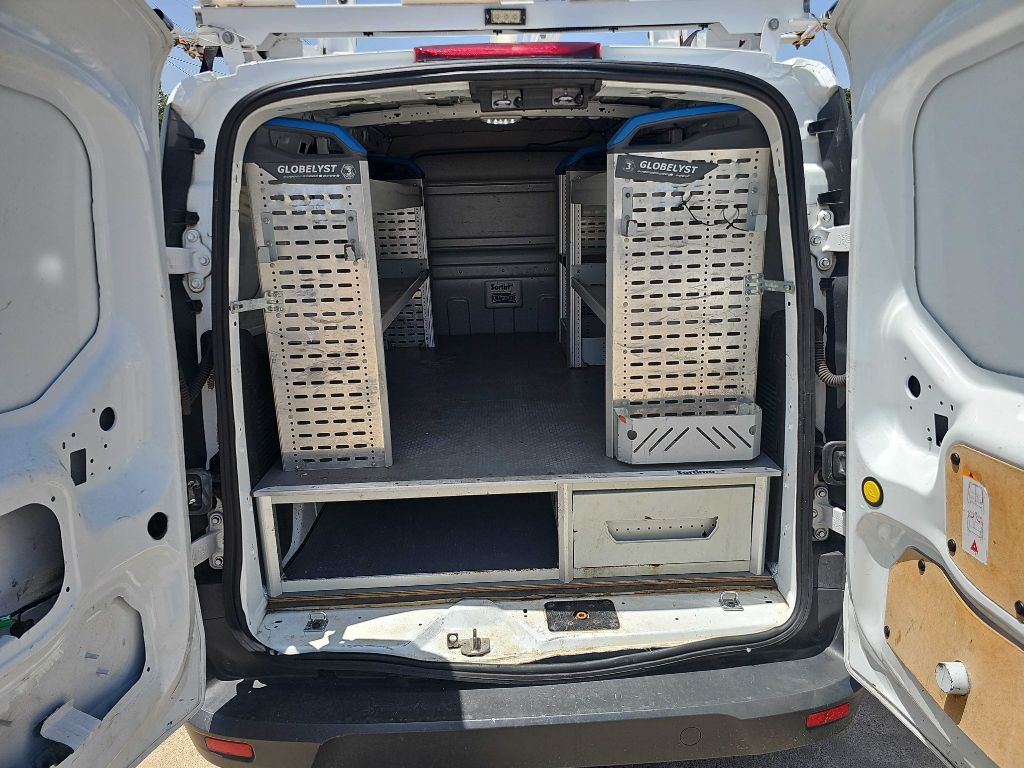 Photo 17 of this FORD TRANSIT CONNECT