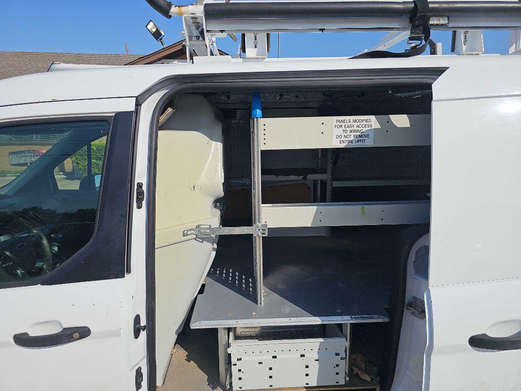 Photo 17 of this FORD TRANSIT CONNECT
