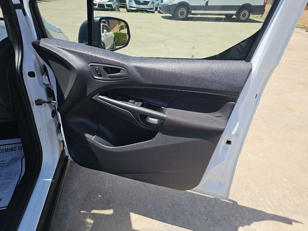 Photo 14 of this FORD TRANSIT CONNECT