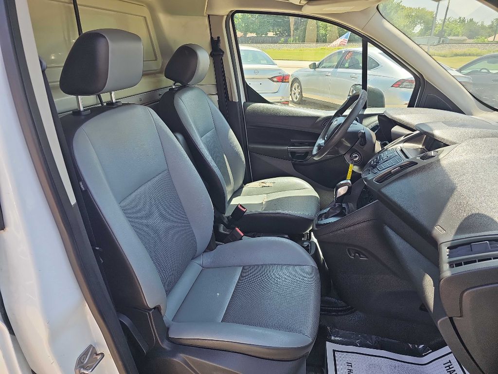 Photo 18 of this FORD TRANSIT CONNECT