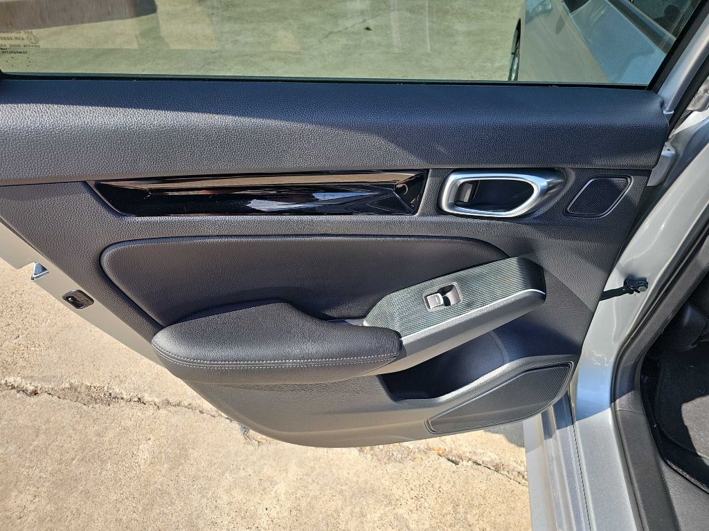 Photo 14 of this HONDA CIVIC