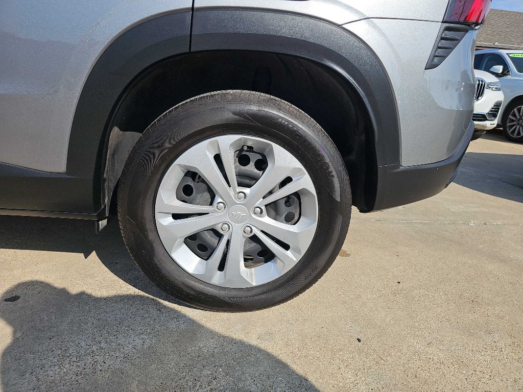 Photo 11 of this CHEVROLET TRAX