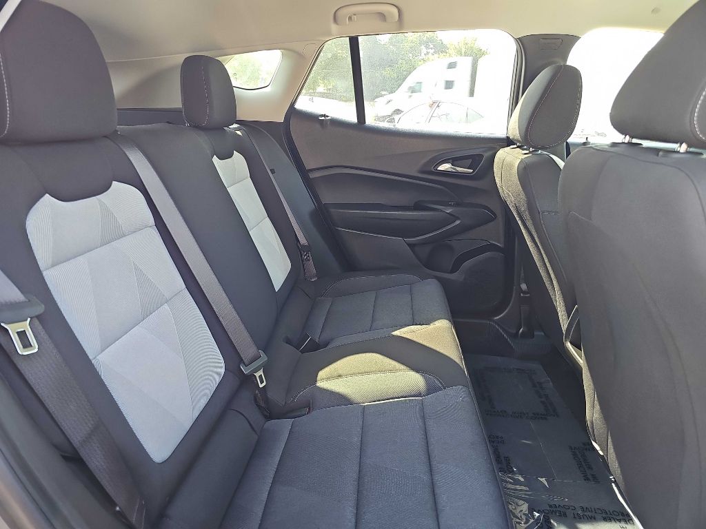 Photo 17 of this CHEVROLET TRAX