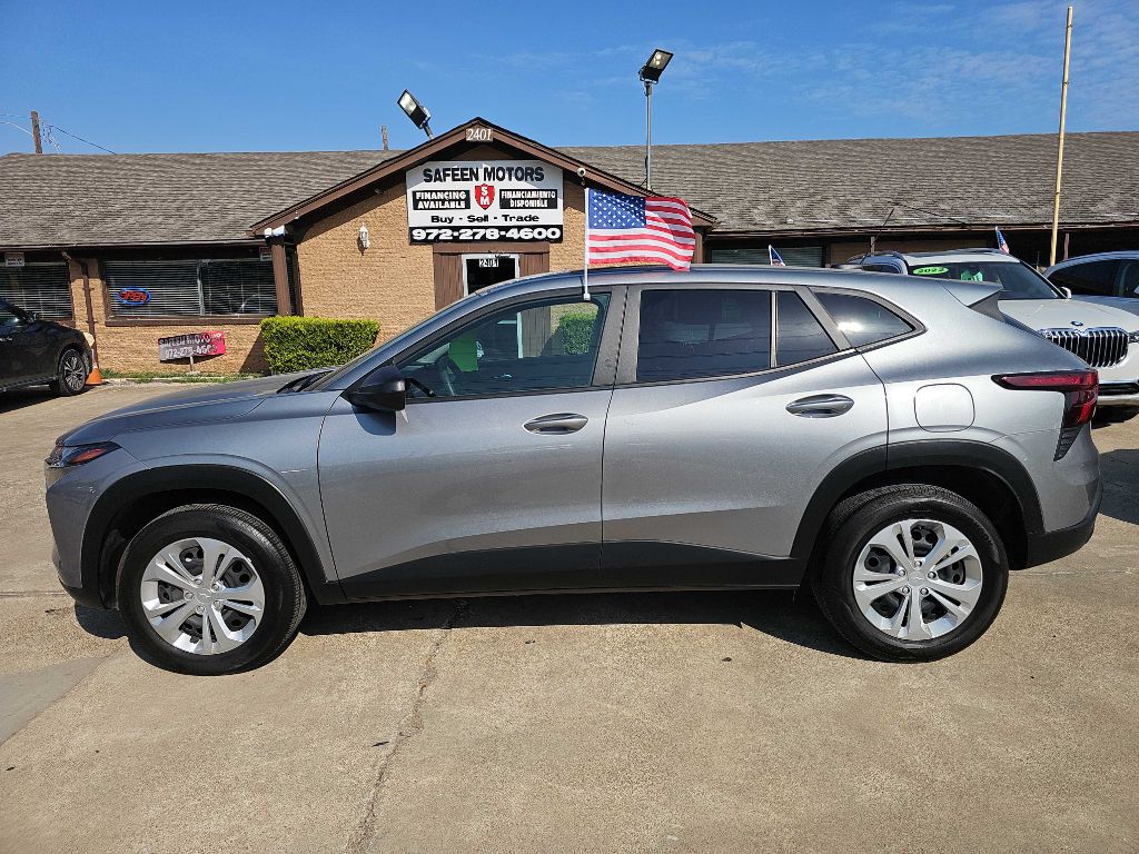Photo 7 of this CHEVROLET TRAX