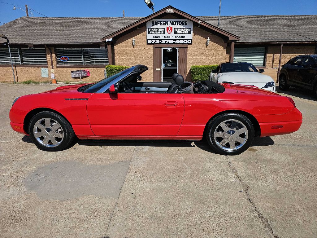 Photo 32 of this FORD THUNDERBIRD