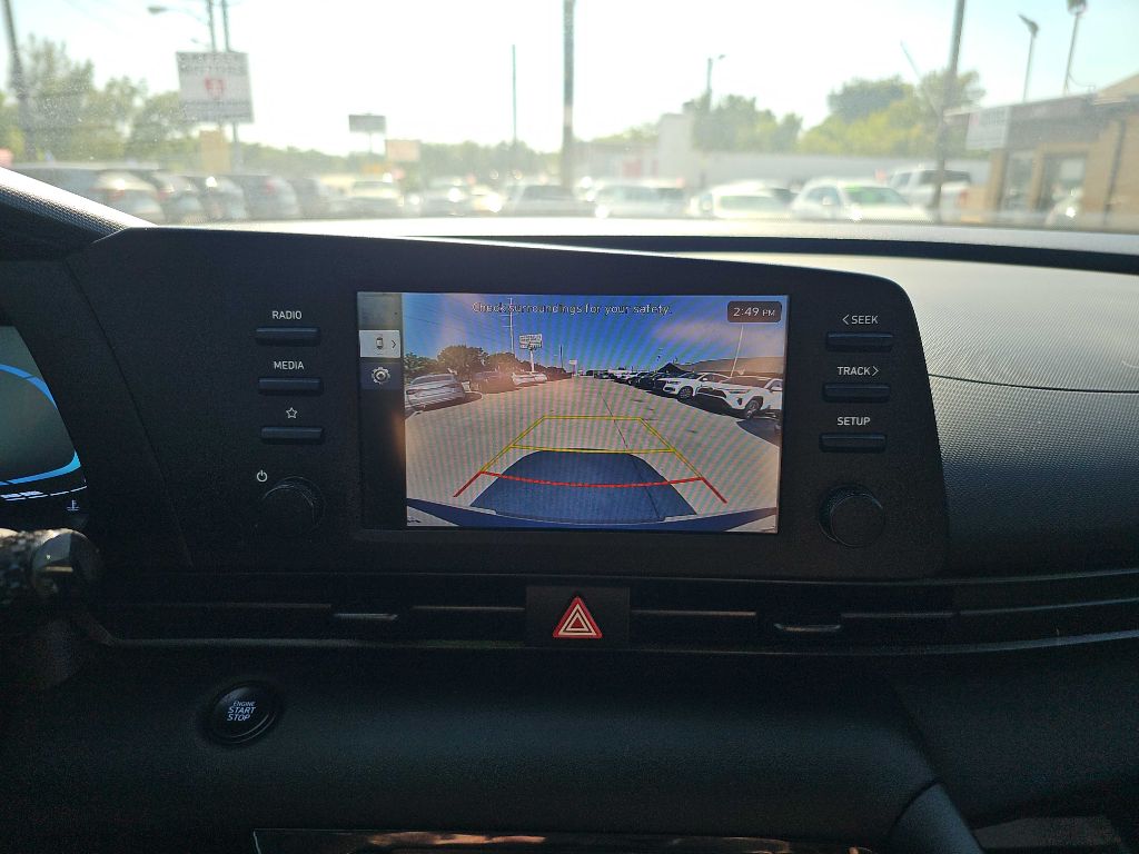 Photo 28 of this HYUNDAI ELANTRA