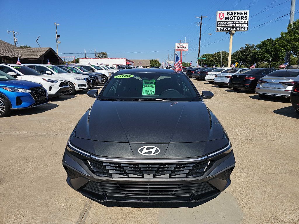 Photo 8 of this HYUNDAI ELANTRA