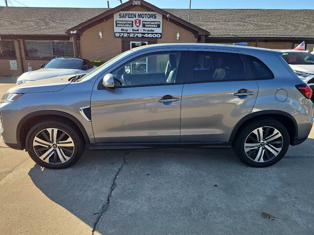 Photo 7 of this MITSUBISHI OUTLANDER SPORT