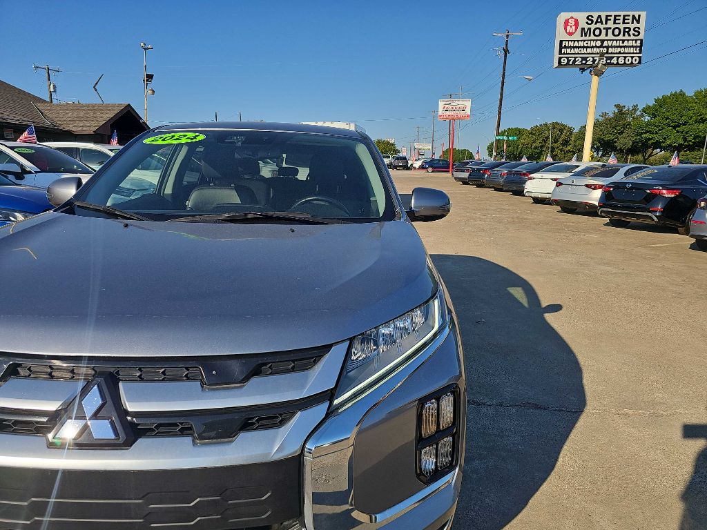 Photo 10 of this MITSUBISHI OUTLANDER SPORT