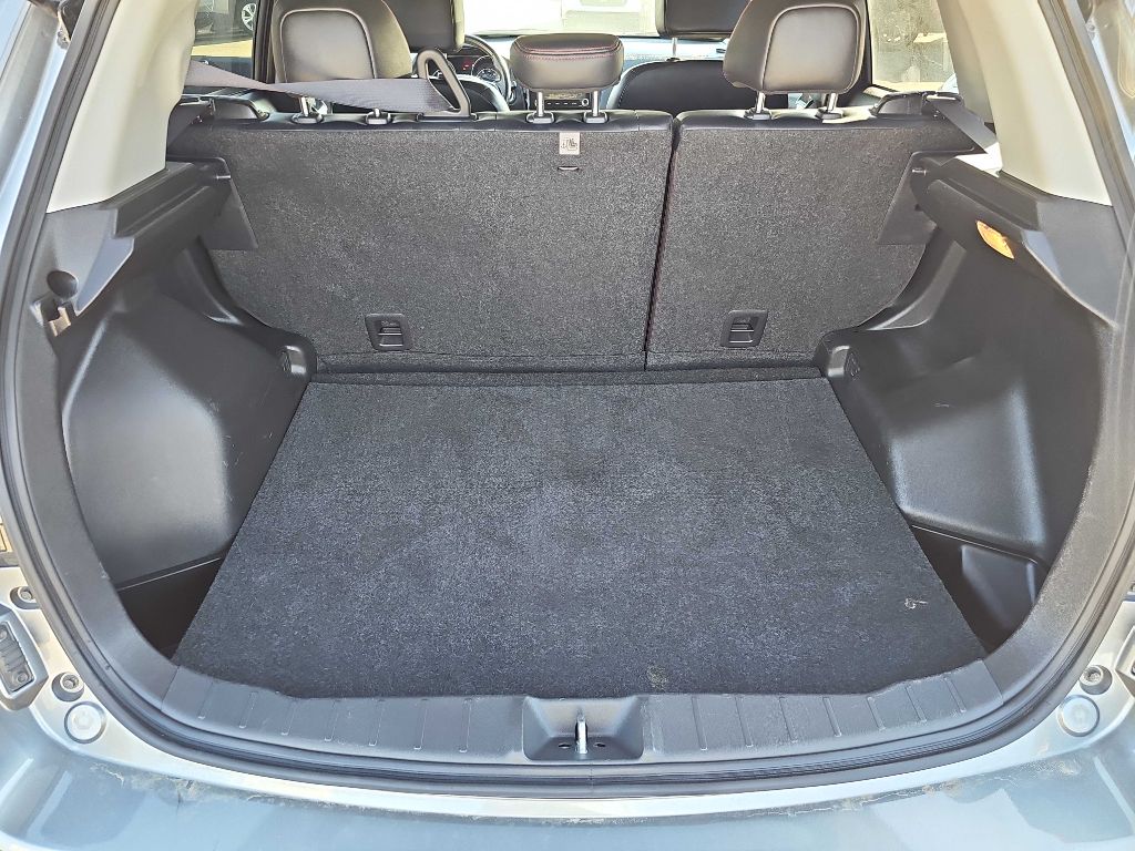 Photo 33 of this MITSUBISHI OUTLANDER SPORT