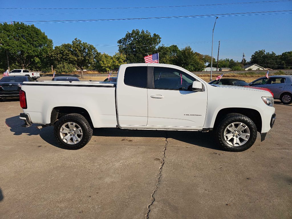 Photo 2 of this CHEVROLET COLORADO