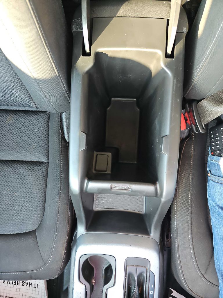 Photo 33 of this CHEVROLET COLORADO