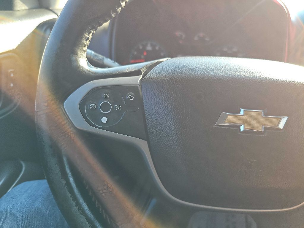 Photo 21 of this CHEVROLET COLORADO