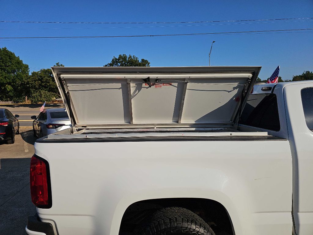 Photo 14 of this CHEVROLET COLORADO