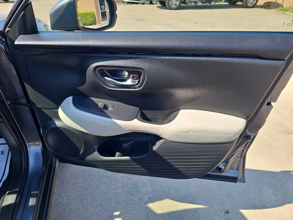 Photo 18 of this HONDA HR-V