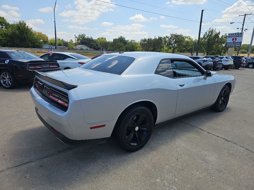Photo 3 of this DODGE CHALLENGER