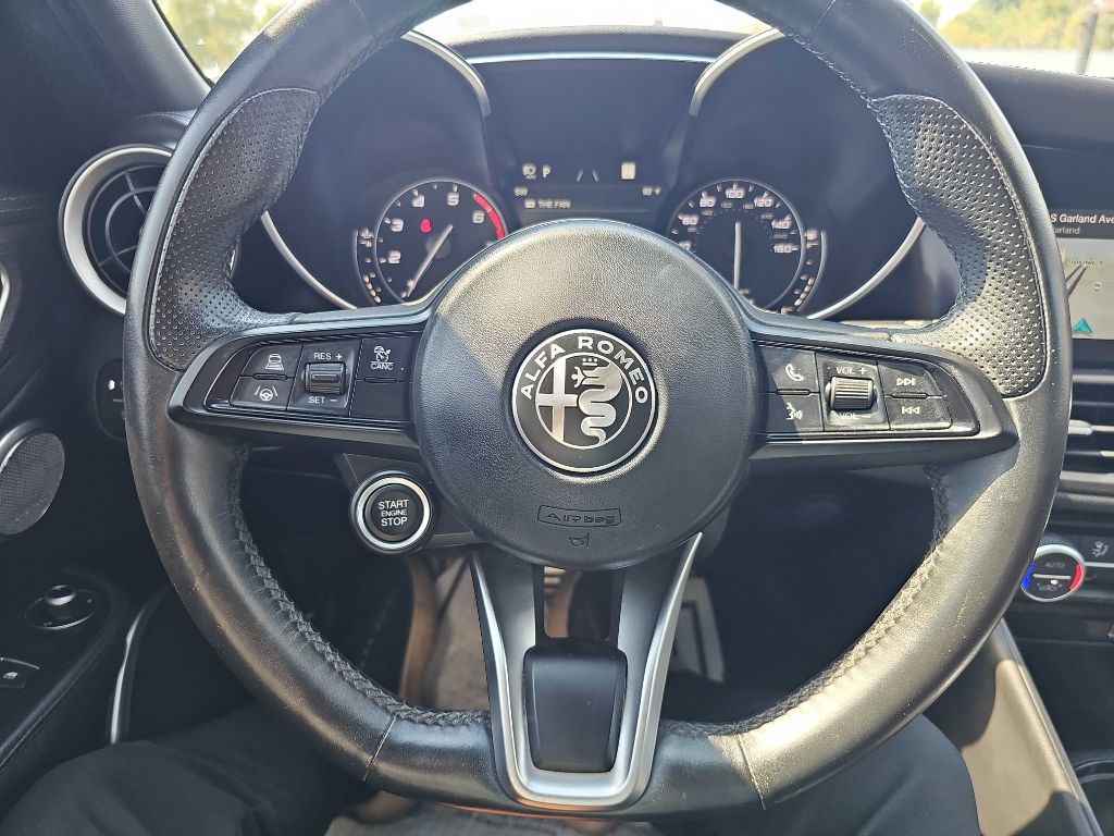 Photo 23 of this ALFA ROMEO GIULIA