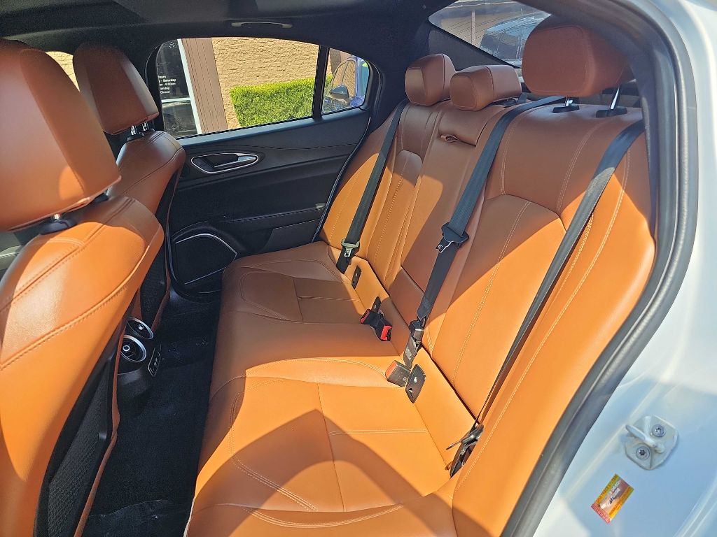 Photo 16 of this ALFA ROMEO GIULIA