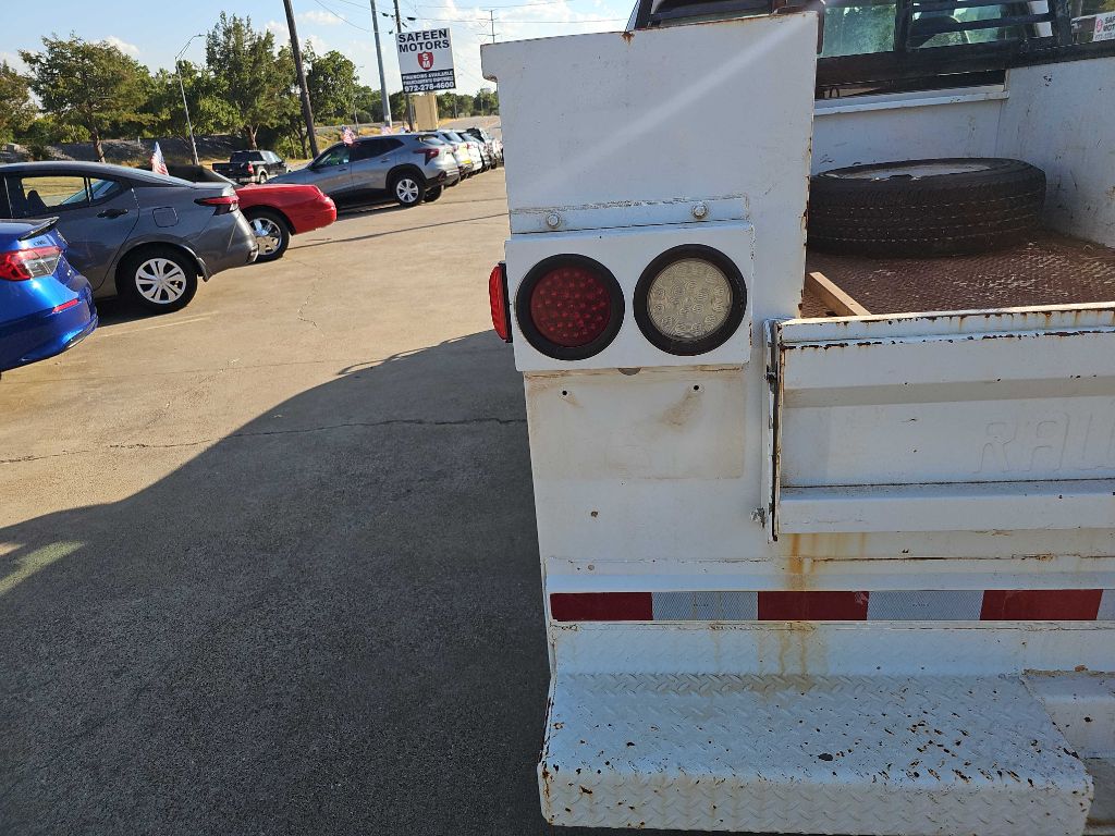 Photo 10 of this FORD F250