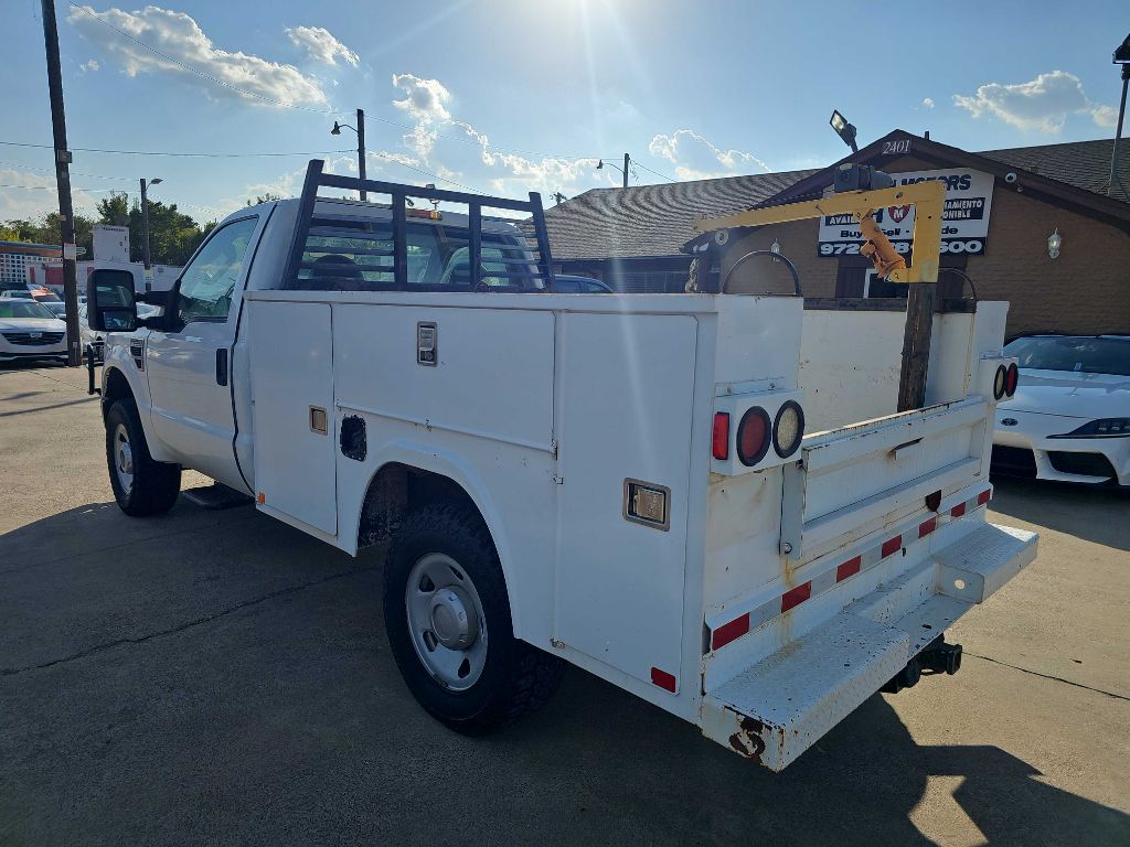 Photo 2 of this FORD F250