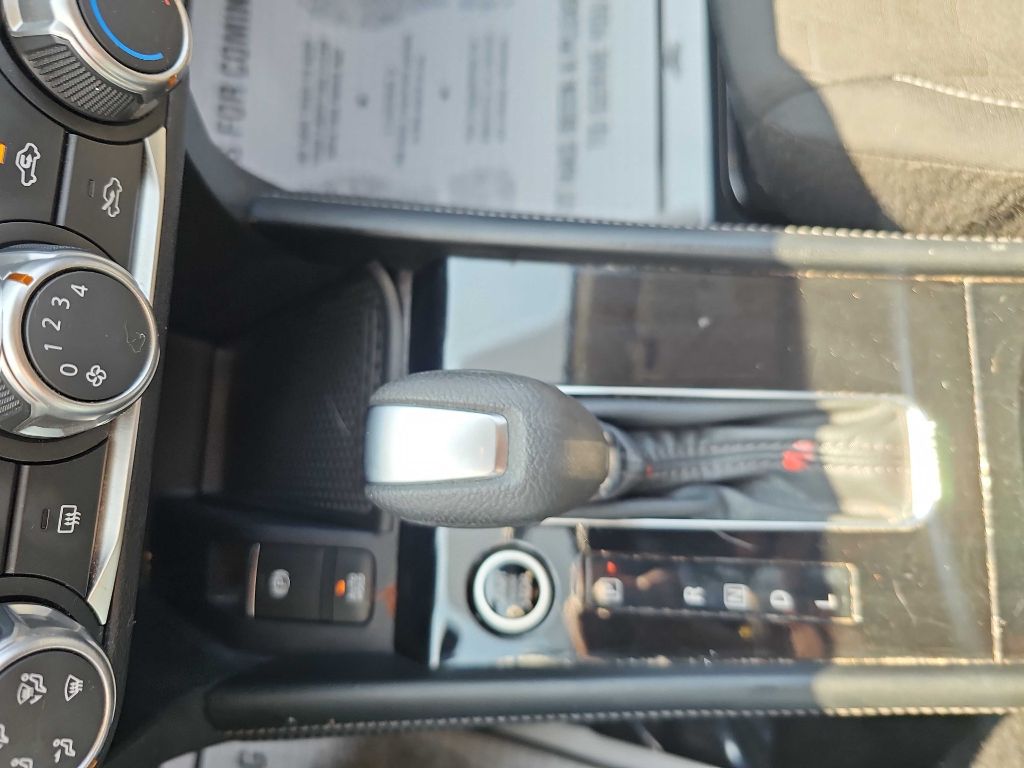 Photo 26 of this NISSAN KICKS