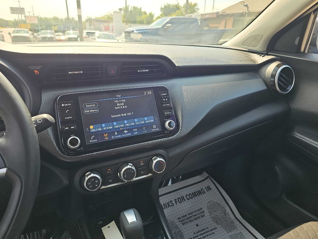 Photo 23 of this NISSAN KICKS