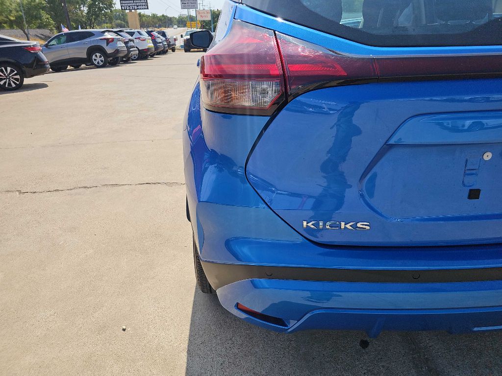Photo 11 of this NISSAN KICKS