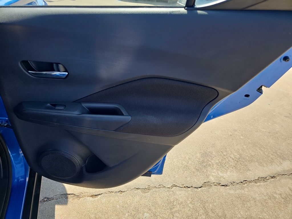 Photo 15 of this NISSAN KICKS