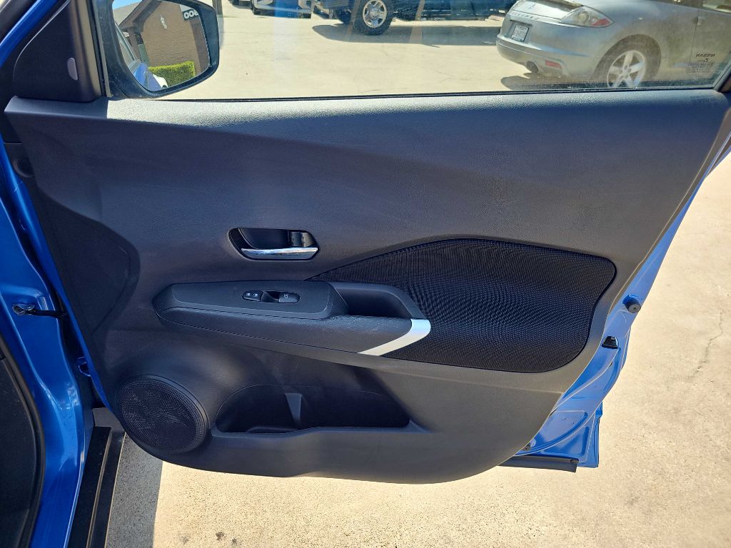 Photo 18 of this NISSAN KICKS