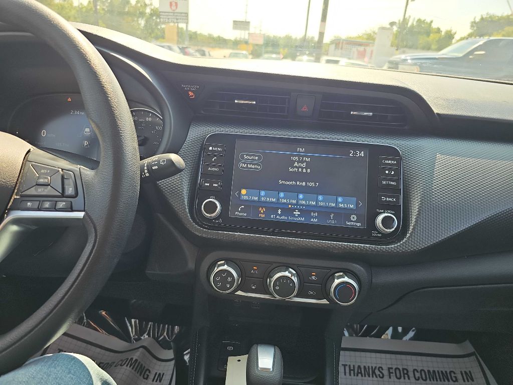 Photo 24 of this NISSAN KICKS