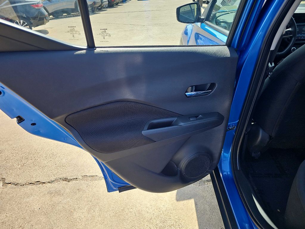 Photo 14 of this NISSAN KICKS