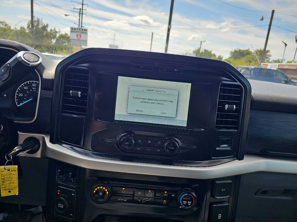Photo 28 of this FORD F150