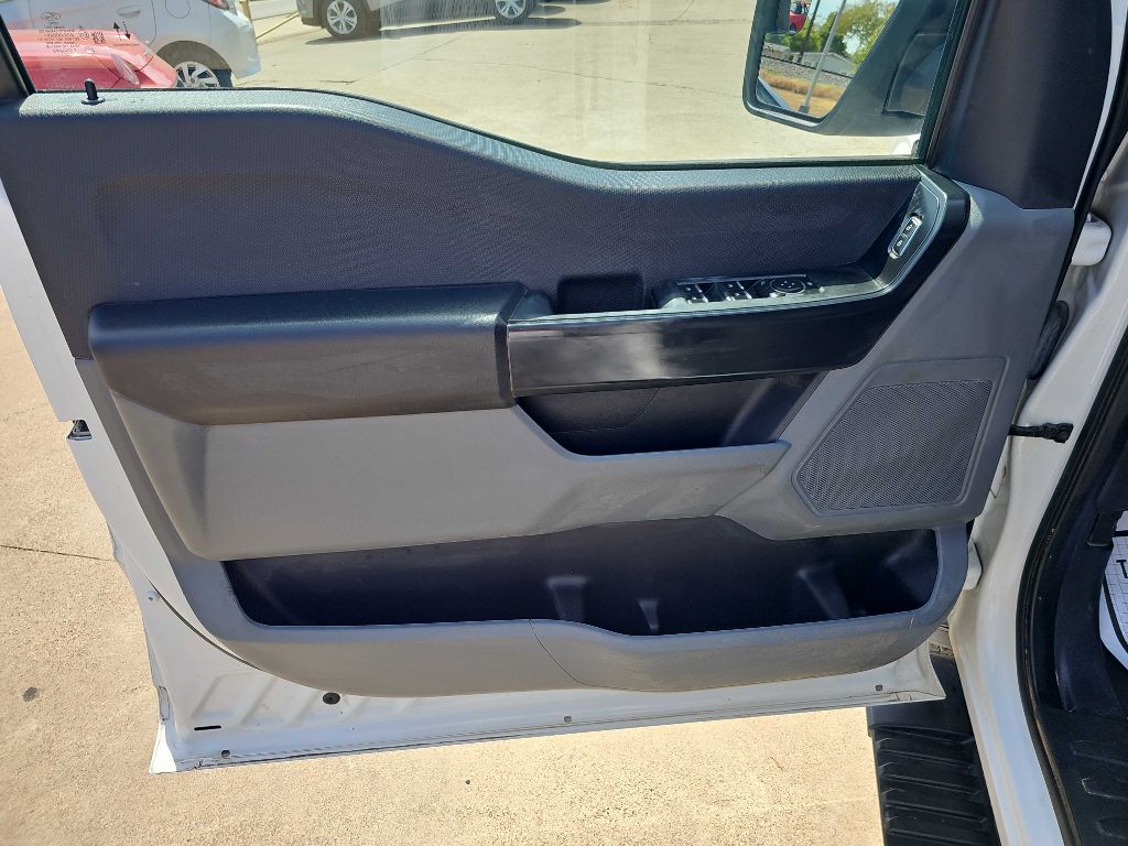 Photo 12 of this FORD F150