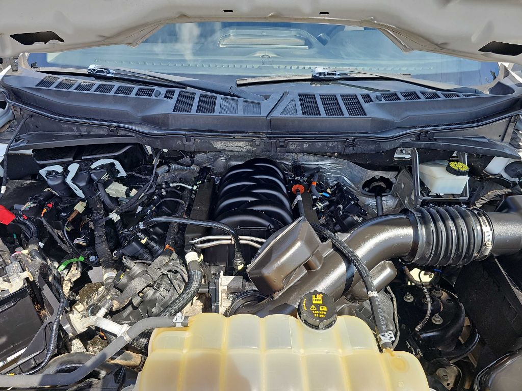 Photo 35 of this FORD F150