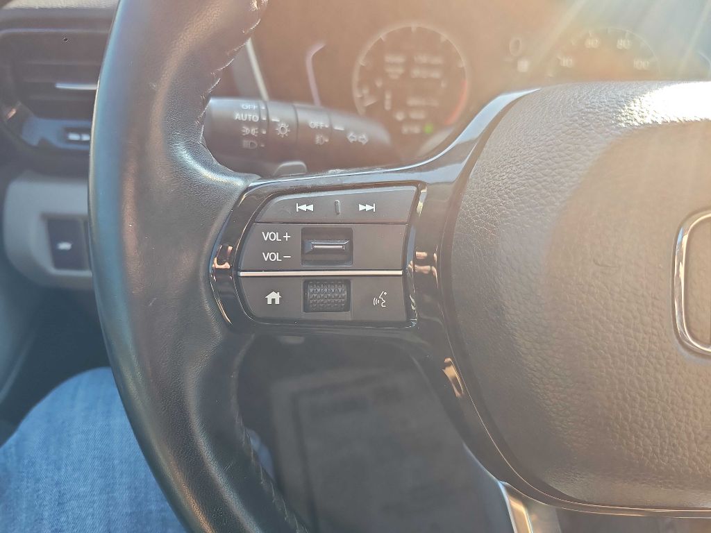 Photo 25 of this HONDA PILOT