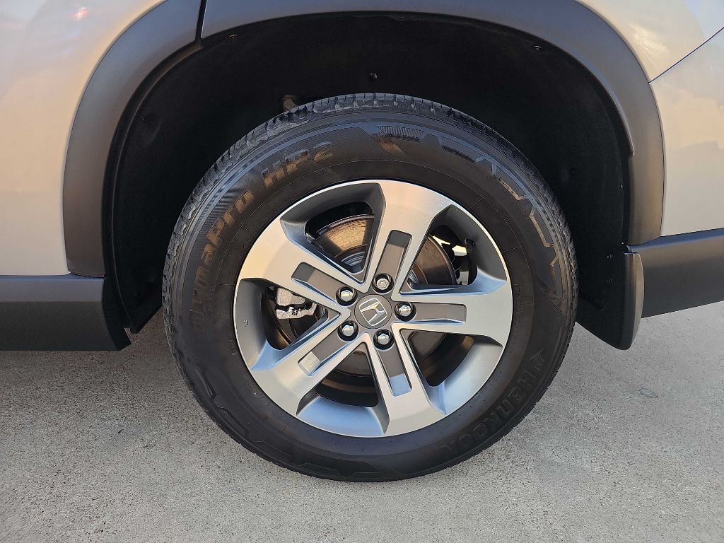 Photo 11 of this HONDA PILOT