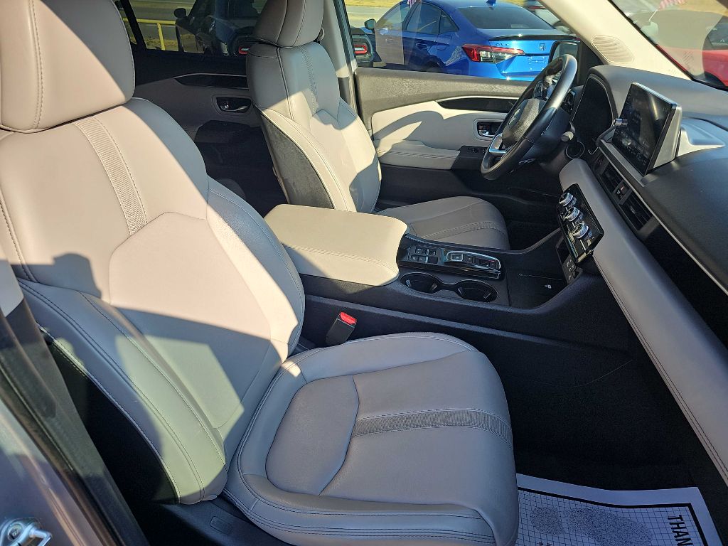 Photo 21 of this HONDA PILOT