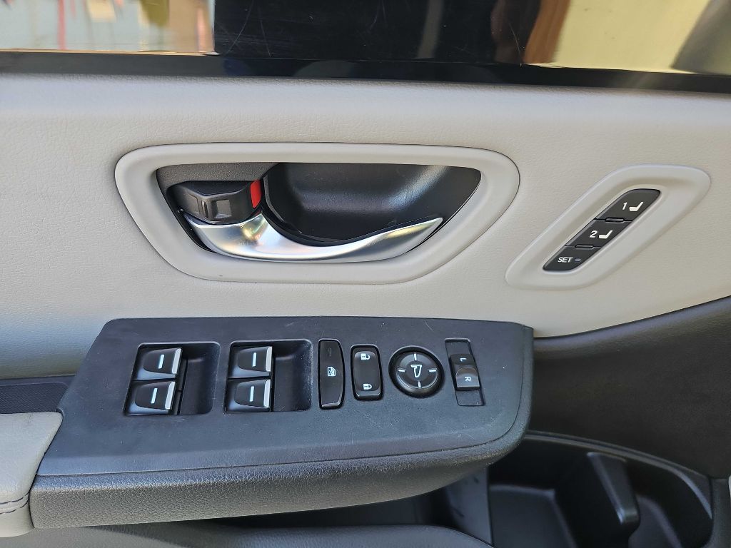 Photo 22 of this HONDA PILOT