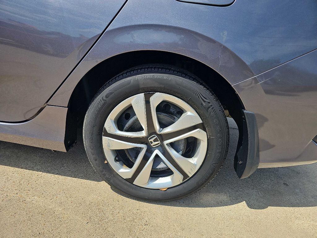 Photo 10 of this HONDA CIVIC